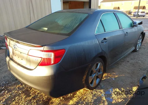 2014 Toyota Camry Se Sport z USA, uszkodzony, nr VIN 4T1BF1FK1EU447616